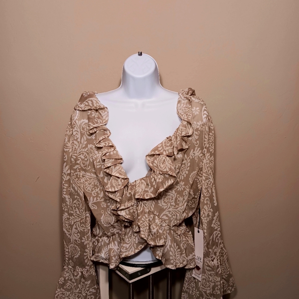 Women blouse short